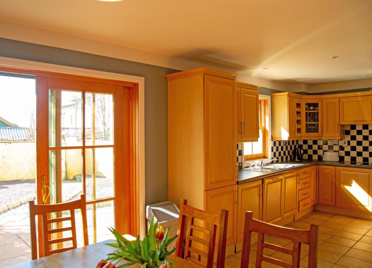 Dingle Town Holiday Home By Trident Holiday Homes Esterno foto
